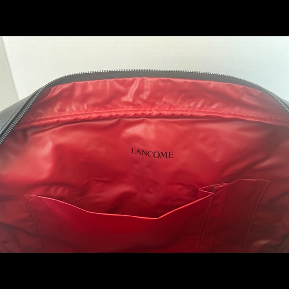 Lancôme black and red handbag tote with size similar to bowling bag. Great size - Picture 5 of 5